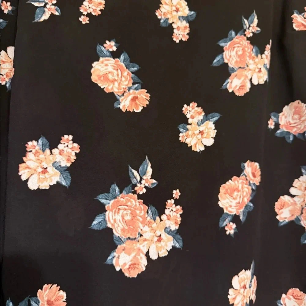 Torrid Floral Print Georgette Drape Back Top Plus Size 1 - Picture 3 of 6